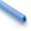 Der blaue Schaum lässt sich leicht auf die benötigte Länge kürzen und eignet sich auch als Abstandshalter