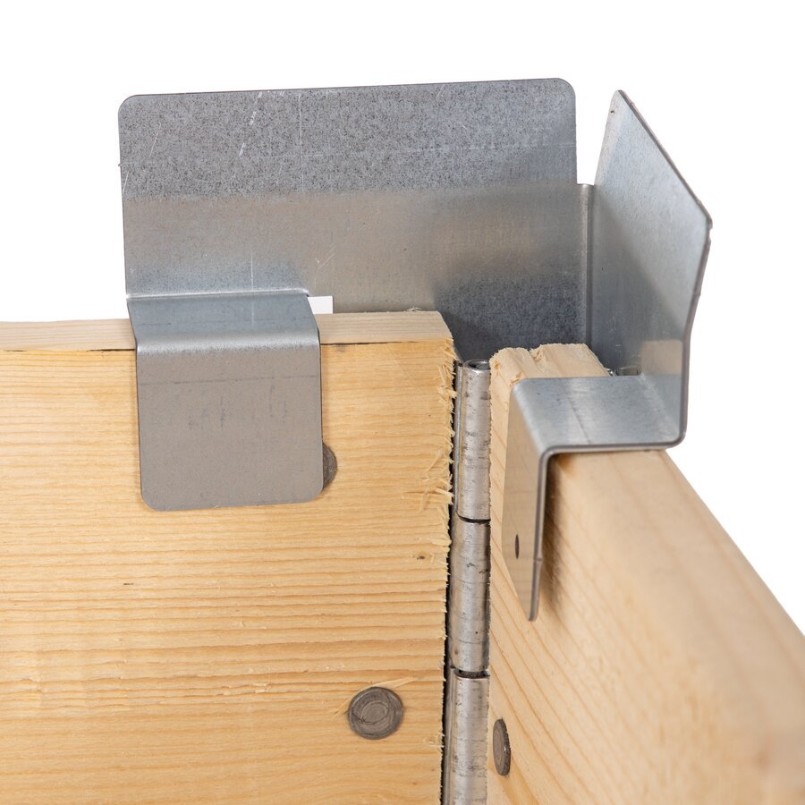 Einfach auf die jeweilige Rahmenecke aufzustecken und bei Bedarf zustzlich mit Schrauben zu befestigen