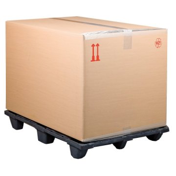 Kartons im Format einer Containerpalette