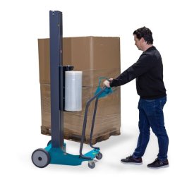 Mit unterschiedlichen Wickelarten wickelt er auch Ihre Palette mit Stretchfolie ein.