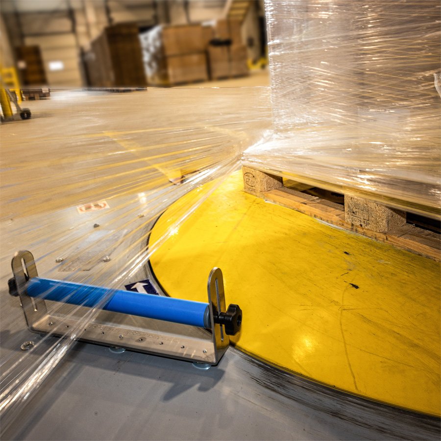 Nahaufnahme Folie trifft auf Rolle des Schnurbildungssystems