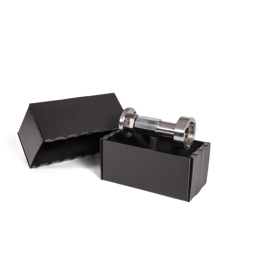 Der Karton aus Kunststoffwelle ist stabil und eignet sich auch zum Verpacken von schweren Produkten