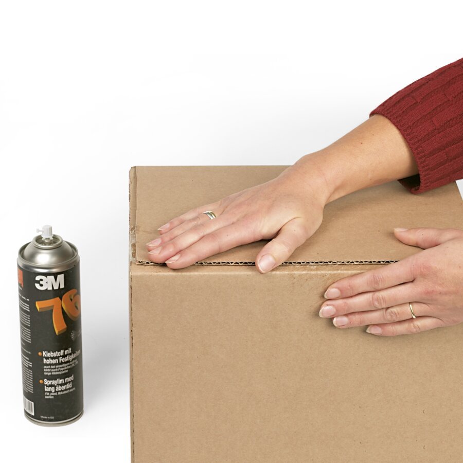 ... kurz ablften lassen und dann die Klebeflchen zusammen drcken