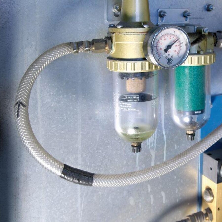 Abdichten eines Druckluftschlauchs