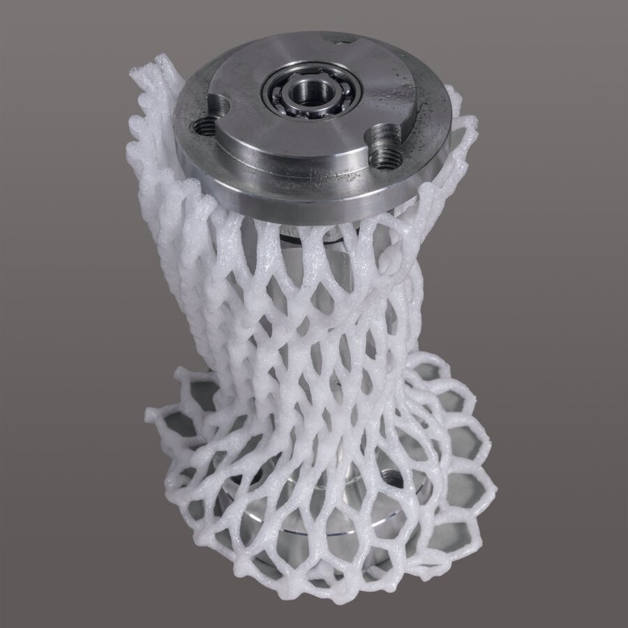 Der PE-Schaum ist hochelastisch und passt sich auch an ungleichfrmige Teile an.