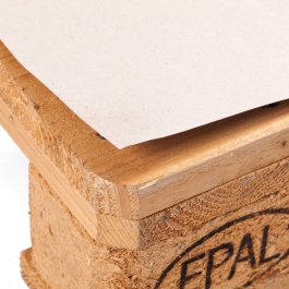 Zwischenlage aus Schrenzpapier für Paletten Zwischenlage aus Schrenzpapier für Paletten