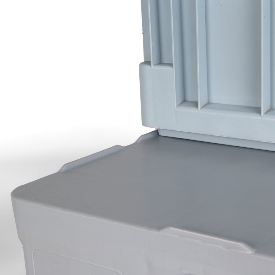 Mit Antirutschkanten für erhöhte Ladungssicherung Mit Antirutschkanten für erhöhte Ladungssicherung