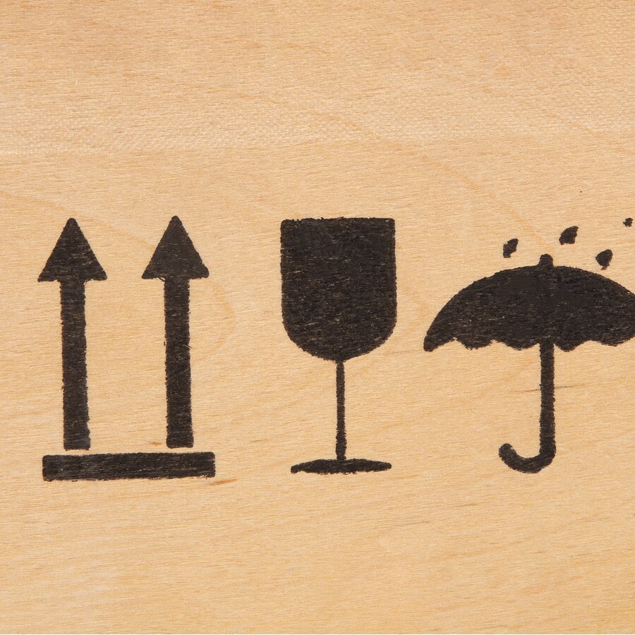 Mit praktischen Warnhinweisen versehen