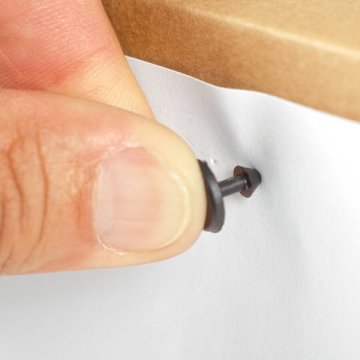 Anbringung von Waren-Begleitpapieren und Palettenfahnen