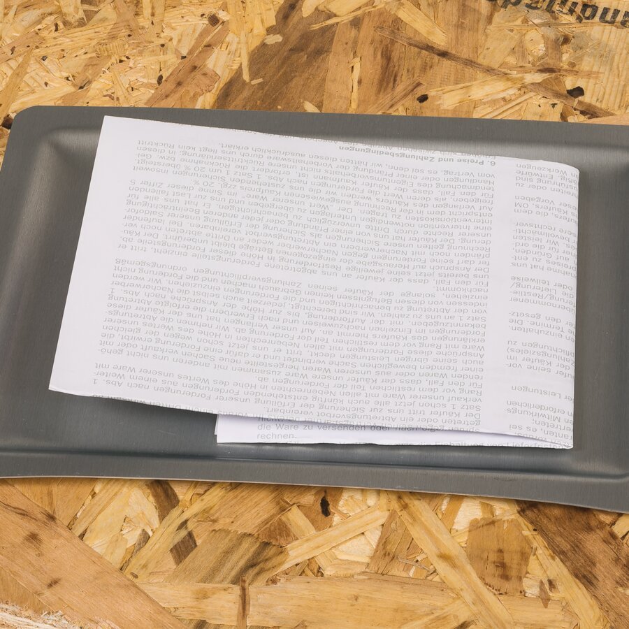 In der Vertiefung ist Platz f�r Ihre Versandpapiere