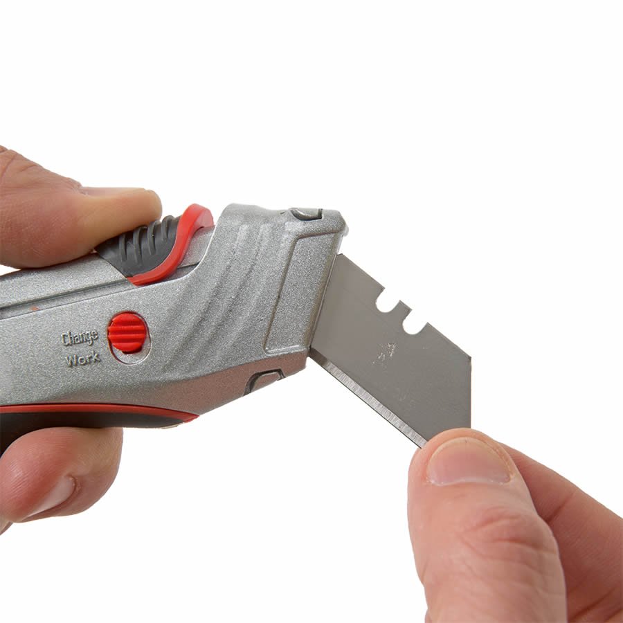 Einfacher Klingenwechsel dank Sicherungsriegel