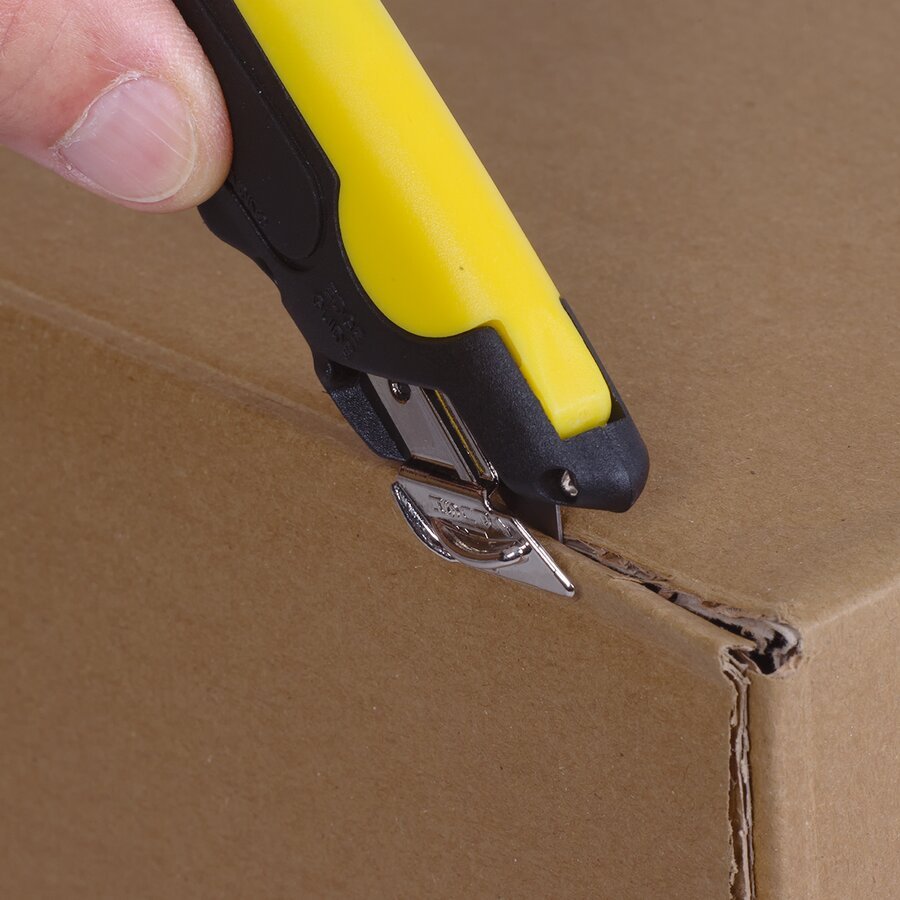 Mit Abdeckung fr den Klingenschlitten zum schnellen, sicheren und einfachen Wechseln der Klinge